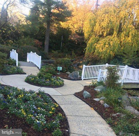 Building Photo - 7640 Provincial Dr