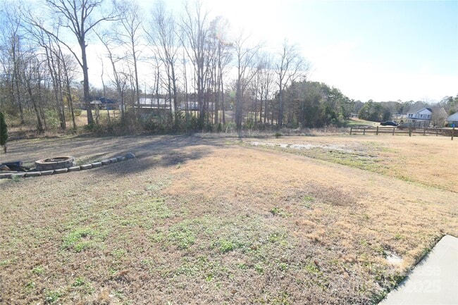 Building Photo - 3296 Saddlebrook Dr