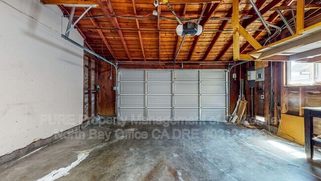 Building Photo - 1321 Berrydale Dr