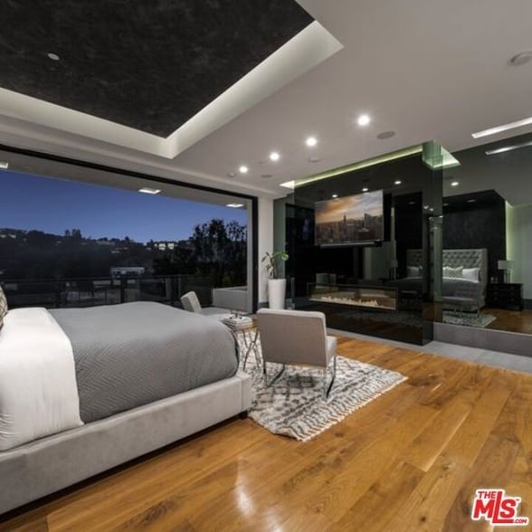 Building Photo - 2358 Kimridge Rd