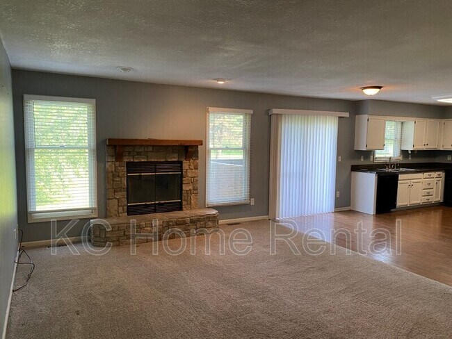 Building Photo - 1384 N Ridge Pkwy