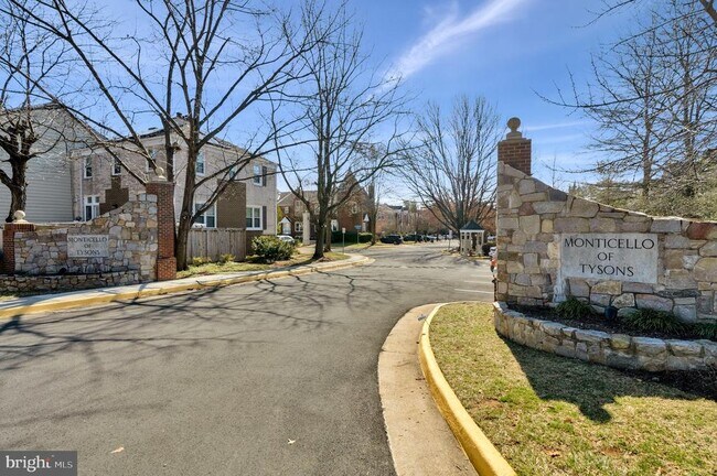 Building Photo - 8505 Jeffersonian Ct