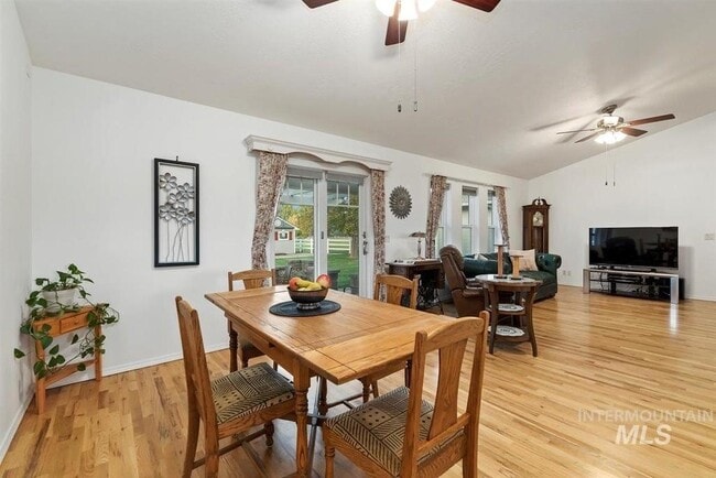 Building Photo - 9380 Ruth Marie Dr