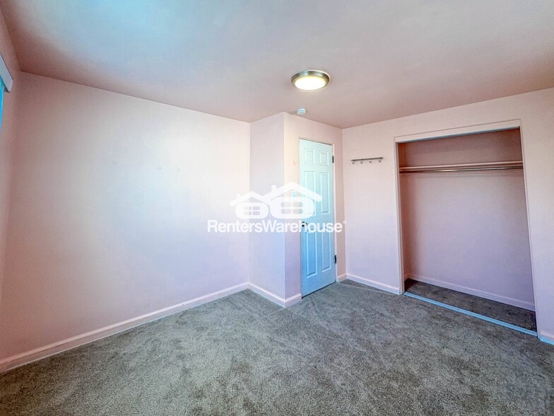 Building Photo - 420 Zenobia St