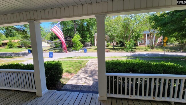 Building Photo - 1205 Maple St