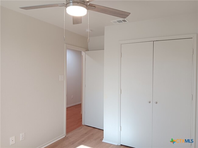 Building Photo - 6212 Temora Loop