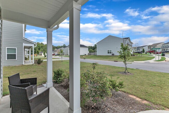 Building Photo - Spacious 3-Bedroom Home for Rent in Knight...