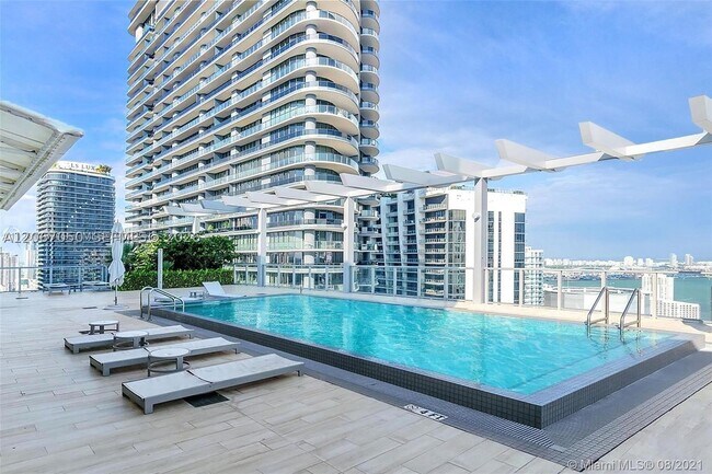 Building Photo - 1100 S Miami Ave