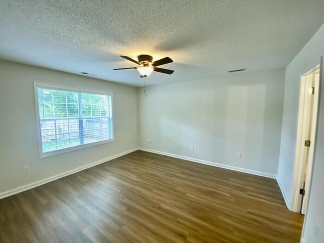 Building Photo - 108 Wildweed Ct