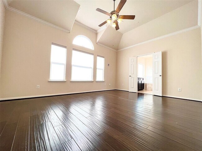 Building Photo - 6363 Fairdale Ln