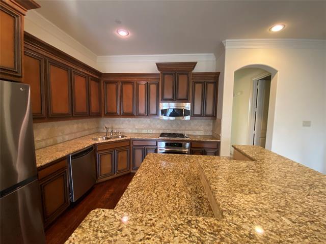 Building Photo - 4037 Winsor Dr