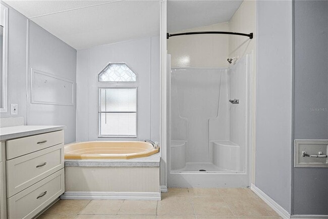 Building Photo - 10522 Bay Hills Cir