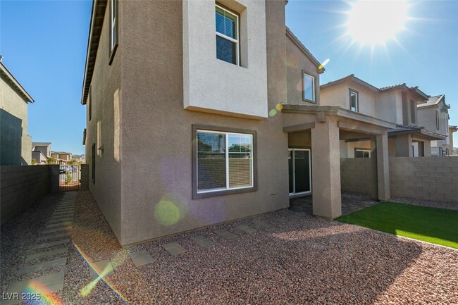 Building Photo - 405 Isla Enclave Wy