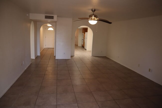 Building Photo - NEW A/C, Freshly Painted Inside and Outsid...