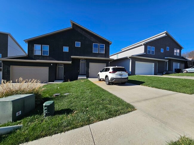 Building Photo - 7620 N Mercier Ct