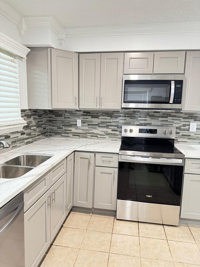 Building Photo - 13427 Rampchester Ln