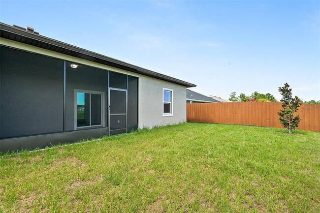 Building Photo - 4 Lindsay Dr