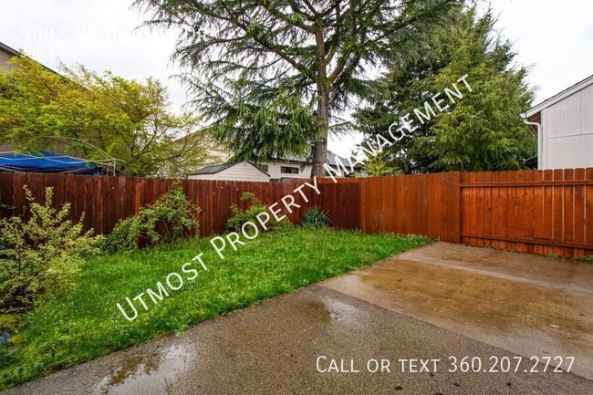 Building Photo - 9002 NE Benton Dr