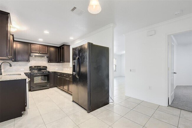 Building Photo - 7201 Outfitter Drive