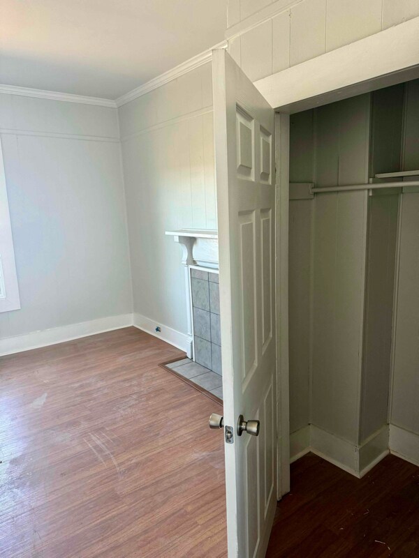 Building Photo - 626 Monroe St