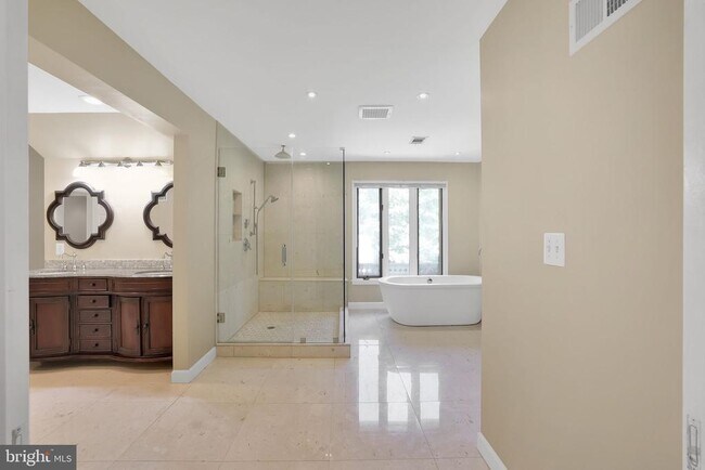 Building Photo - 8901 Iron Gate Ct