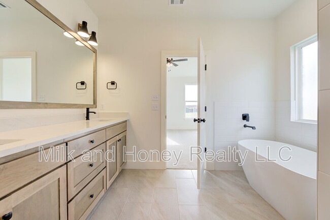 Building Photo - 9304 NW 146th St