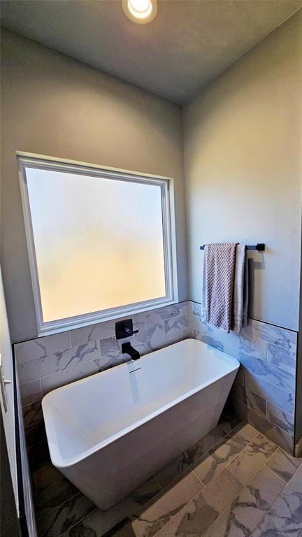 Building Photo - 1615 NE 9th St