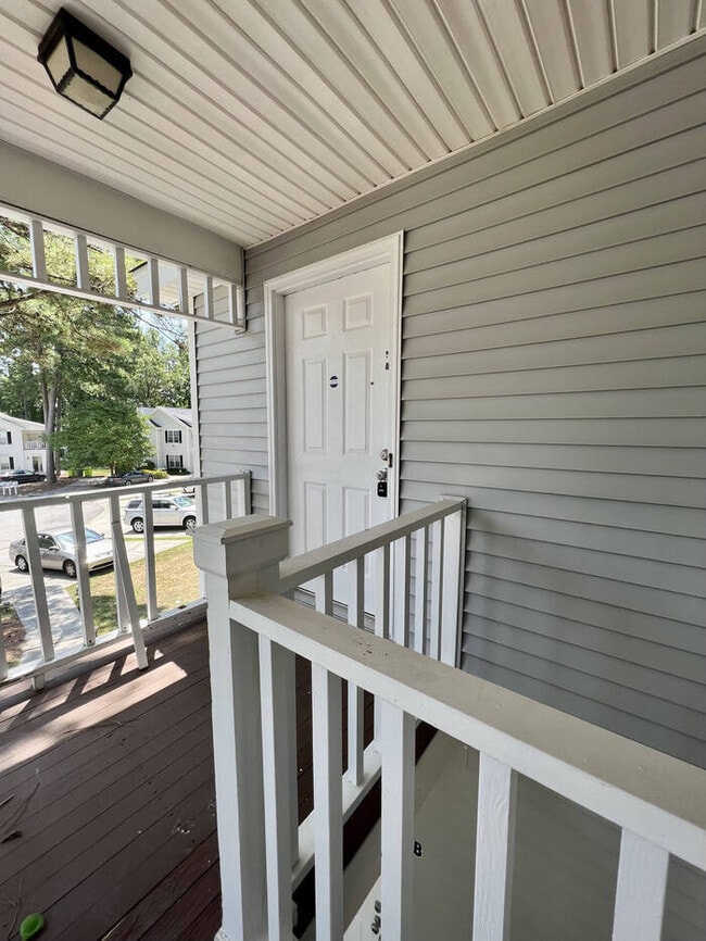 Building Photo - 21A Battery Walk Court