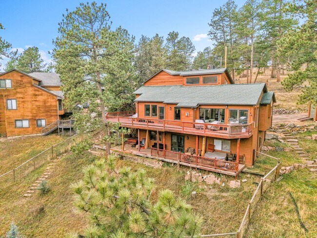 Building Photo - 28384 Kinnikinick Rd