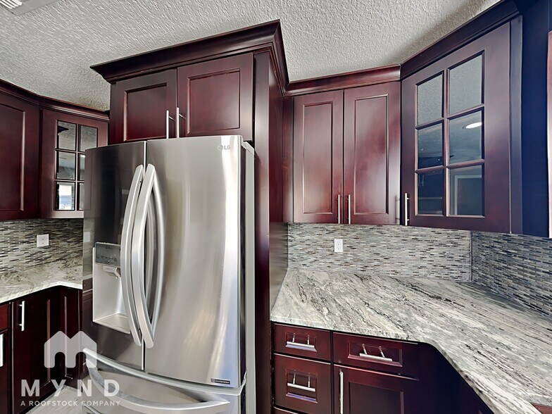 Building Photo - 7978 Lavender Ln