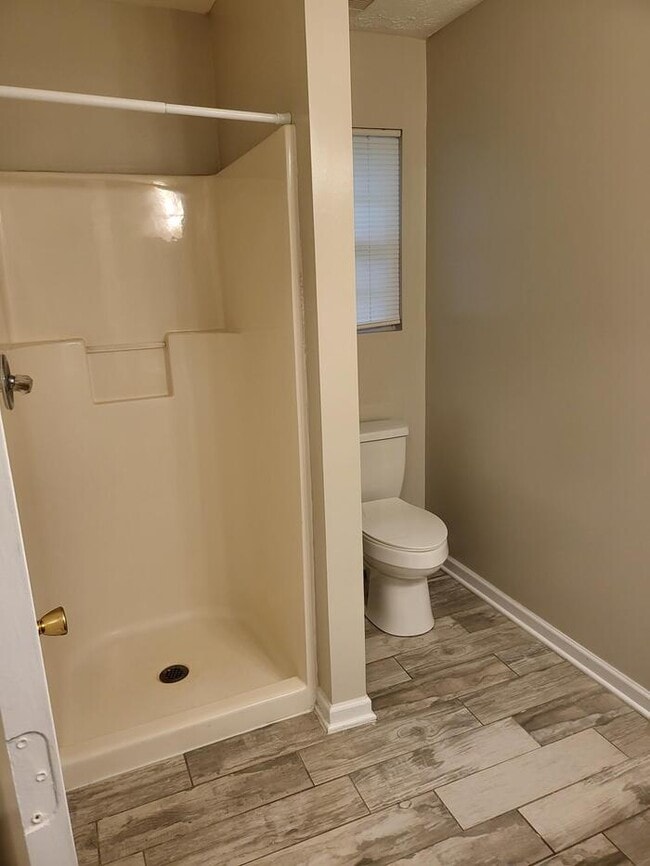 Building Photo - 4 bedroom Townhouse in Monroe
