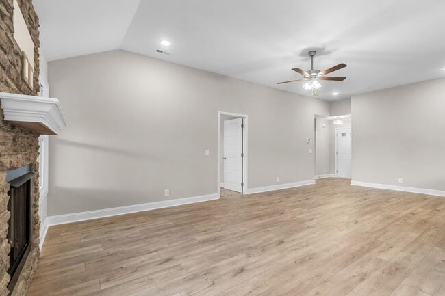 Building Photo - Brand New Single Family Home