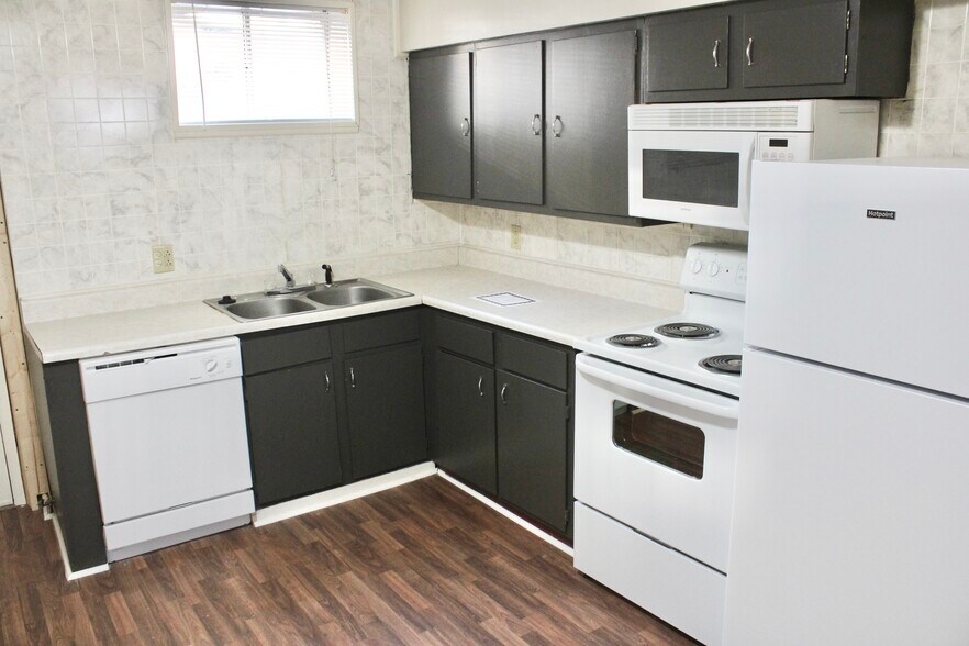 Bluestem Apartments 1309 E 11th Ave Emporia KS 66801 Apartment Finder