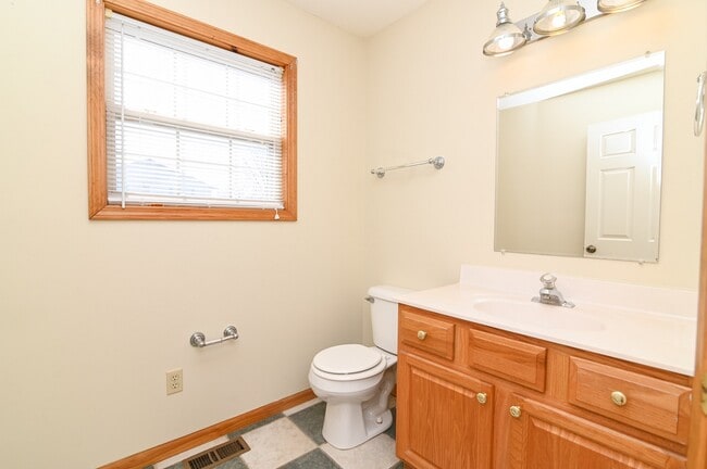 Building Photo - 5204 Deer Ridge