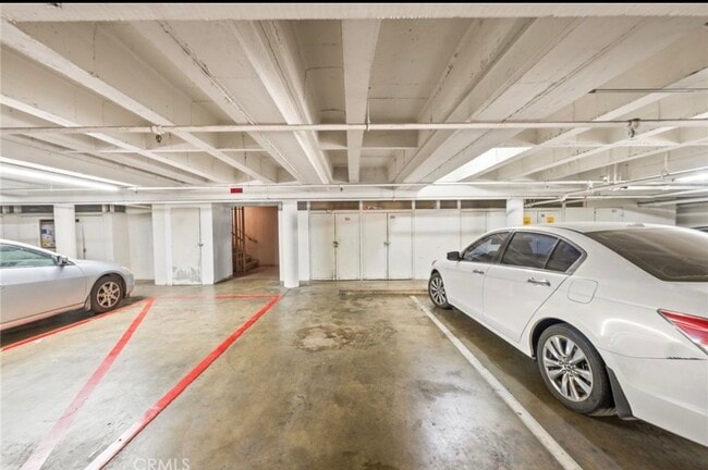 Building Photo - 6979 Palm Ct