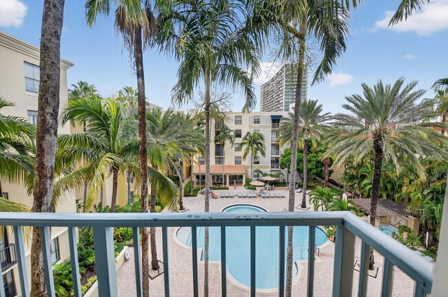 Building Photo - 780 S Sapodilla Ave