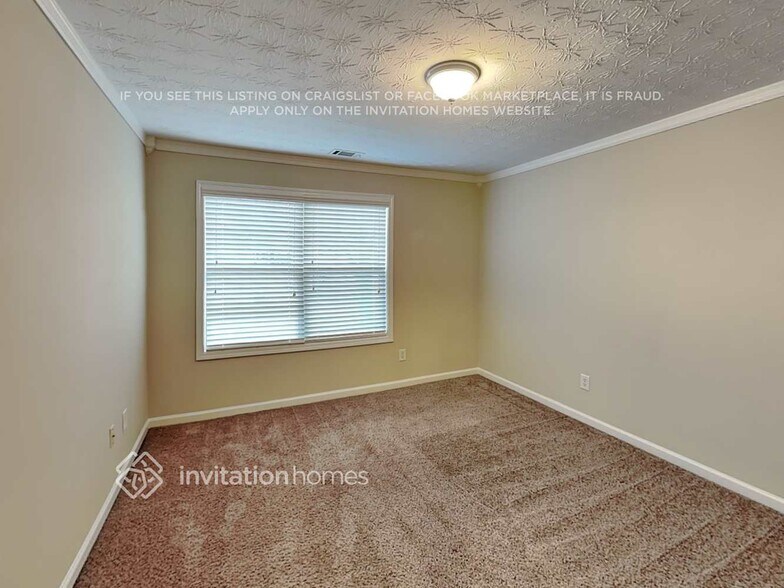 Building Photo - 511 Pondweed Dr