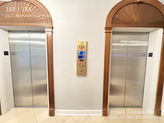 Building Photo - 2121 Nicholasville Rd