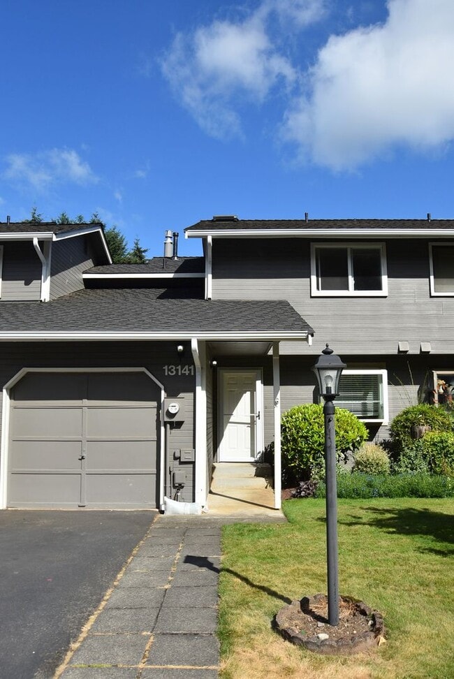 Primary Photo - 2Bd/1.5Ba Kirkland Condo