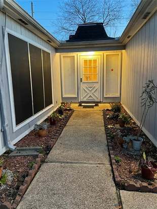Building Photo - 14415 Locke Ln
