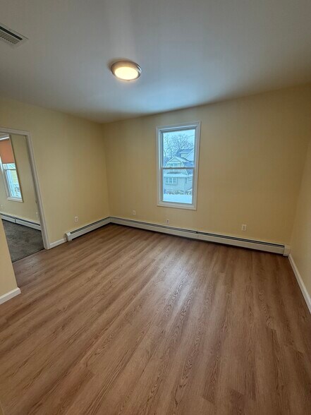 Building Photo - 7 Cortland St