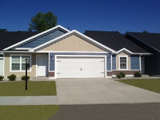 Building Photo - Perry Creek Townhomes - Midland, MI