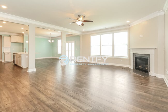Building Photo - 2097 Saddlebred Dr
