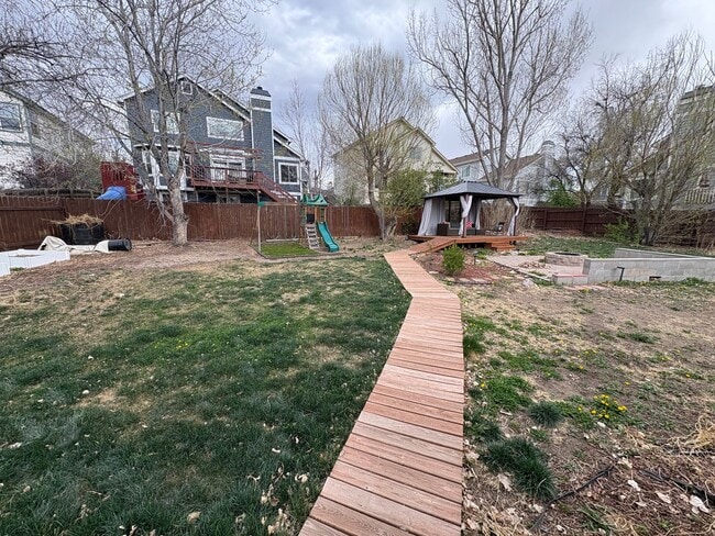 Building Photo - Beautiful 4 Bed 4 Bath Home in Lorson Ranch!!!