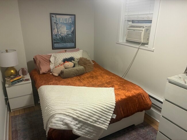 Building Photo - 1336 W Diversey Pkwy