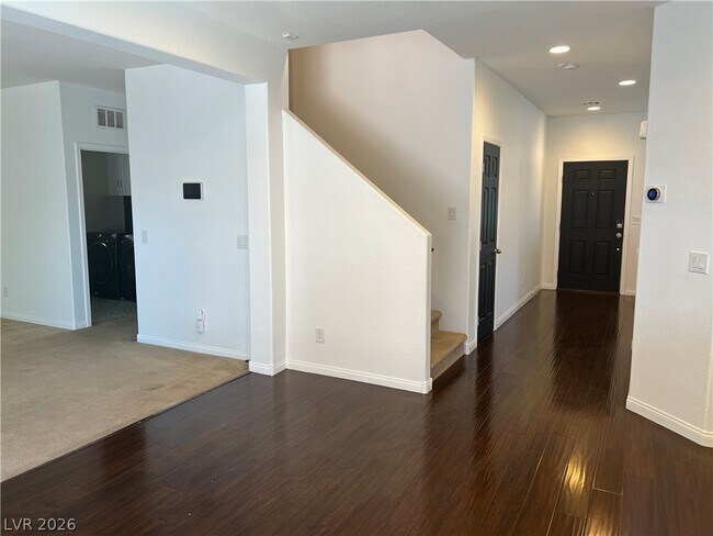 Building Photo - 10862 Knickerbocker Ave