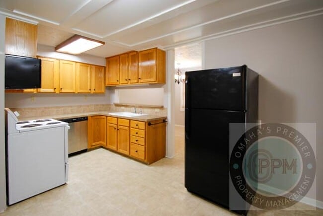 Building Photo - 3 Bedroom / 1.5 Bath Townhome in Gretna!!