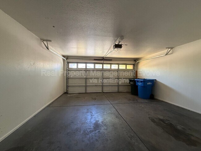 Building Photo - 4935 W Ardmore Rd