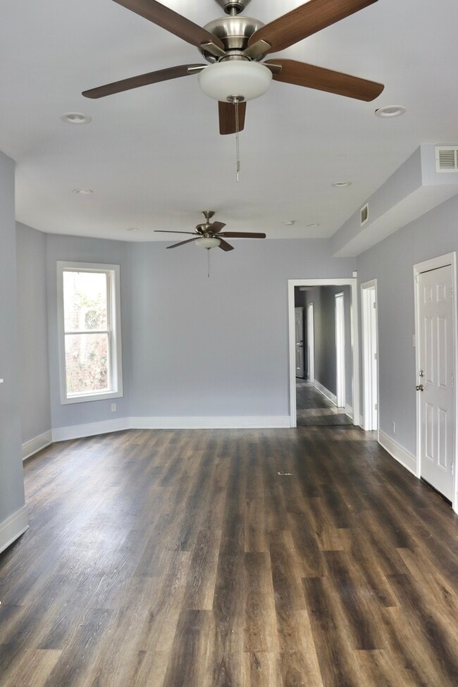 Building Photo - 5718 S Sangamon St