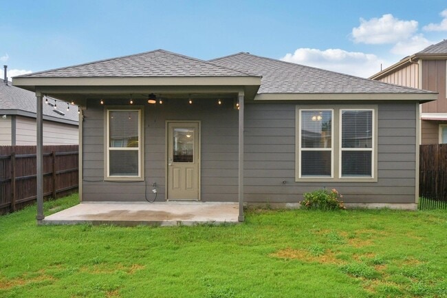 Building Photo - 212 La Dera Dr